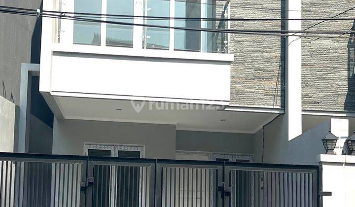 Dijual  Rumah Baru Di Jl. Mangga  - Tanjung Duren 1