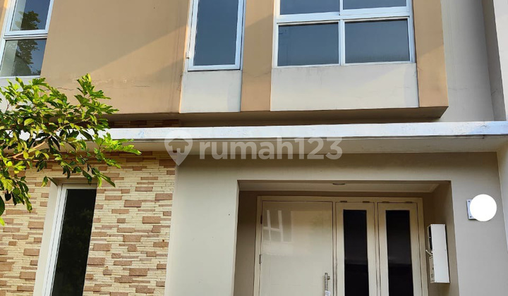 For Sale Nice House in Thomson Sumarecon Gading Serpong 2 Floors