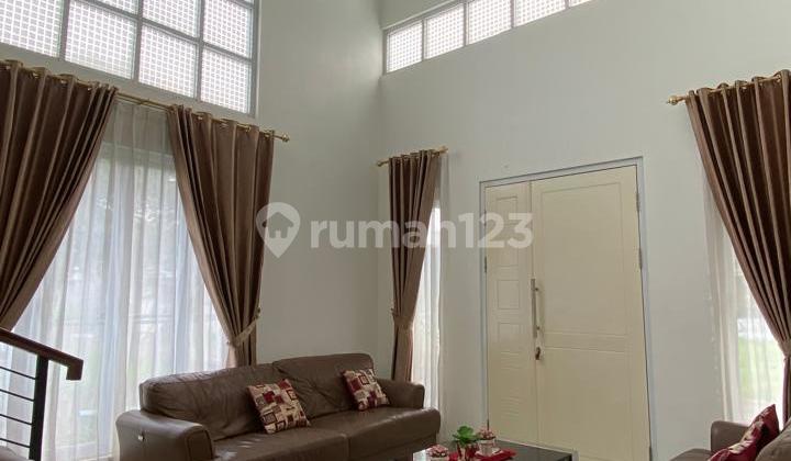 For sale: 3-story hook house at Cosmo Icon BSD City.