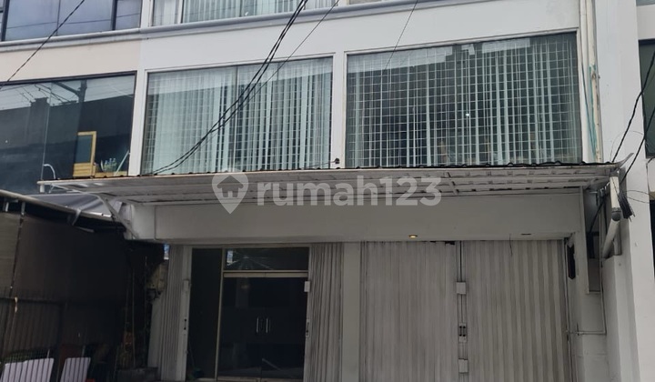 For Rent: Shop House in Fatmawati in front of H. Nawi MRT Station, strategic location. For Rent: Shop House in Fatmawati in front of H. Nawi MRT Station, strategic location.