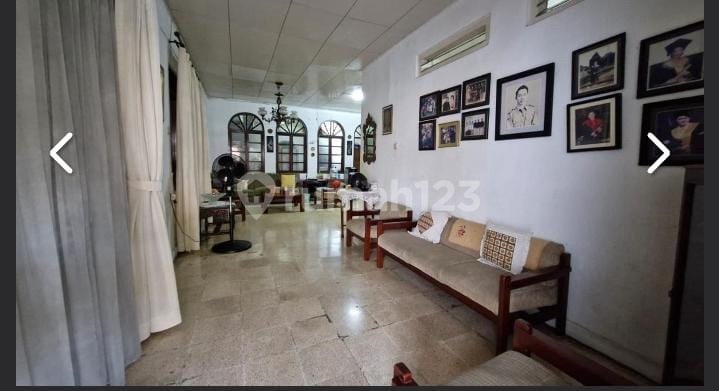 Dijual Rumah 2 Lantai di Jalan Kerinci Kebayoran Baru Lokasi Strategis Dijual Rumah 2 Lantai di Jalan Kerinci Kebayoran Baru Lokasi Strategis