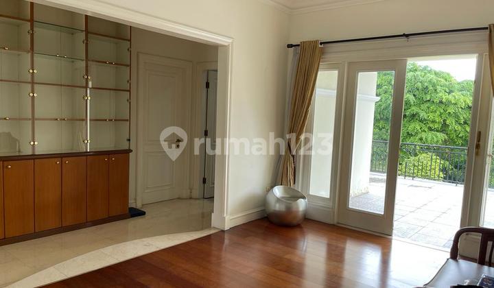 Rumah mewah di Fontainebleau Bukit Golf BSD City hadap langsung tanah Golf 1