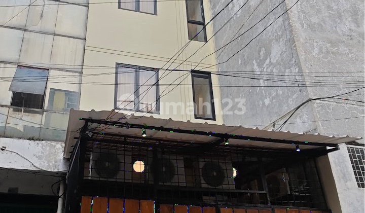 For Sale New Boarding House High ROI in Jembatan Lima, strategic location near the Office Area. For Sale New Boarding House High ROI in Jembatan Lima, strategic location near the Office Area.