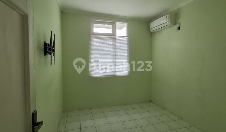 Dijual rumah bagus 2 lantai di Puri Media 2