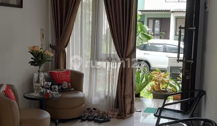 Dijual Rumah dengan Kondisi Semi Furnish Berlokasi di BSD Foresta