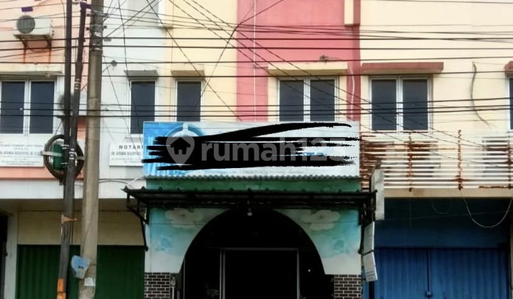 Dijual dengan Harga Terbaik Ruko 3,5 Lantai Berlokasi di Karawaci