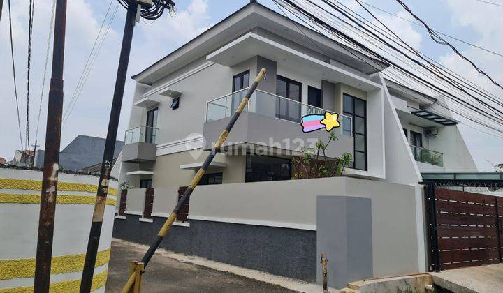 TURUN HARGA Rumah Unfurnished SHM di Duren Sawit, Jakarta Timur 1