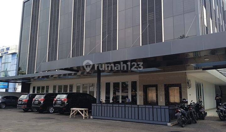 Rukan Exclusive 6 Lantai Fasilitas Office Building di Jakarta Timur 1