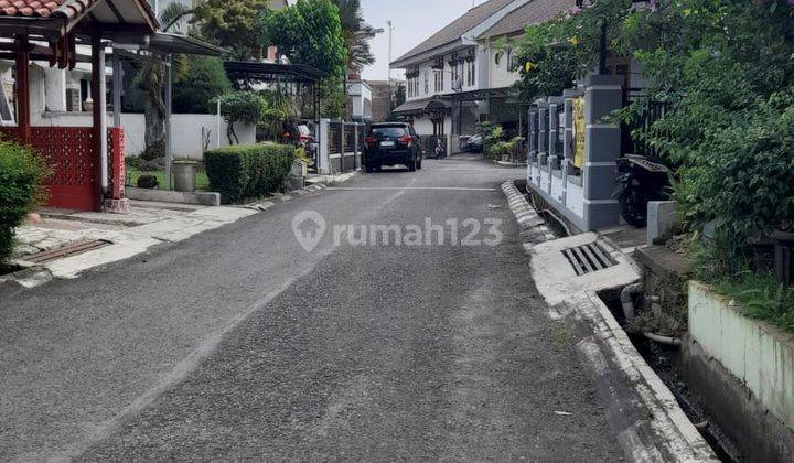 Rumah 2 Lantai Bagus Semi Furnished di Pasteur, Bandung 2