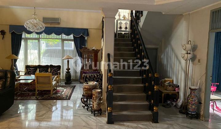 Quiet Area House in a One-Gate Community in Kuningan Quiet Area House in a One-Gate Community in Kuningan