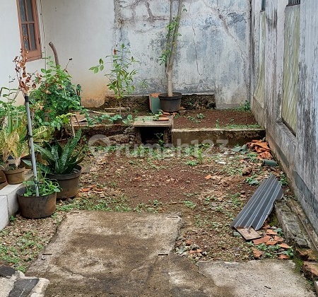 Rumah Dalam Komplek Jl.wr.supratman Rempoa Untuk Rumah Tinggal Dan Usaha Kost