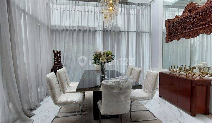 Rumah Cantik Keren di Pondok Indah