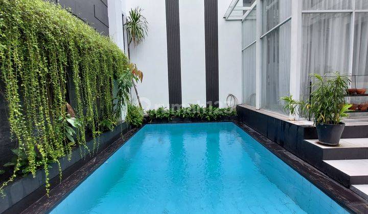 Rumah Cantik Keren di Pondok Indah