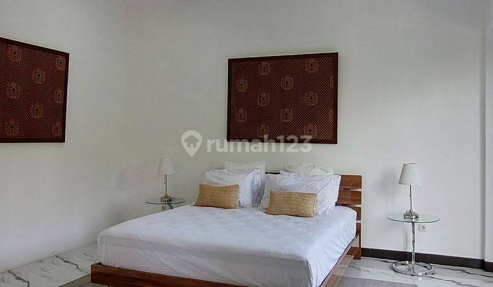 Rumah Cantik Keren di Pondok Indah
