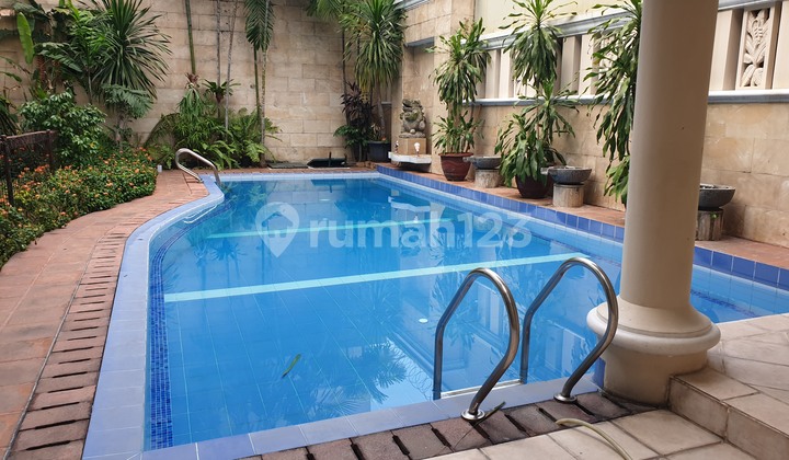 Rumah Second Dalam Komplek Prime di Pondok Indah