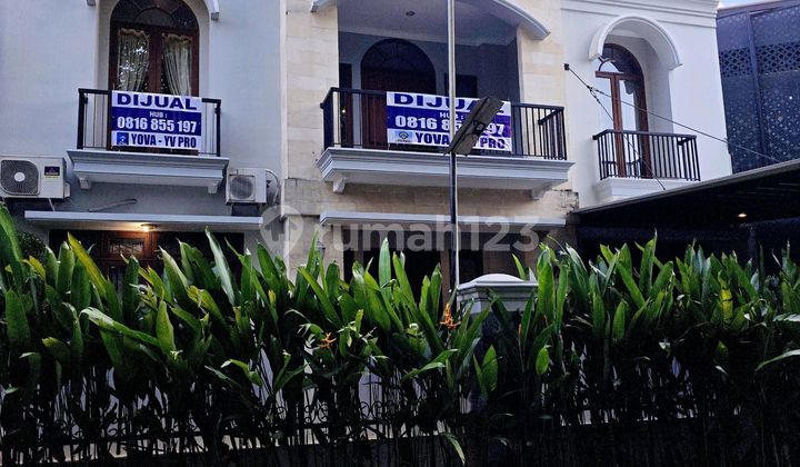 Comfortable Ready-to-Occupy House in Pondok Indah 2