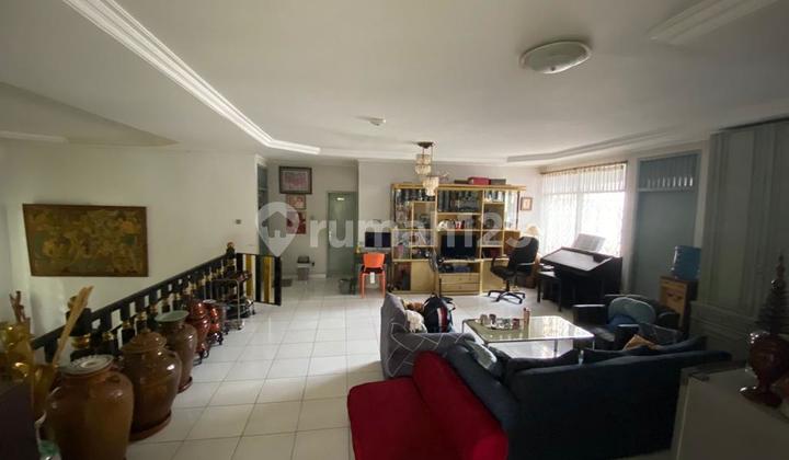 Quiet Area House in a One-Gate Community in Kuningan Quiet Area House in a One-Gate Community in Kuningan