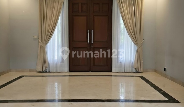 Rumah Cantik Klasik ~ Asri di Pondok Indah