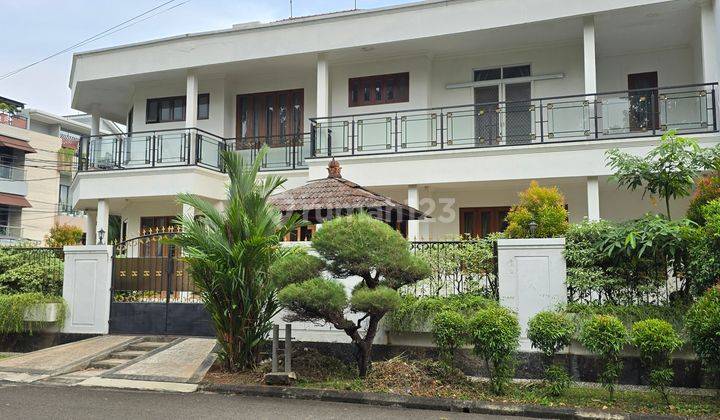 RUMAH CANTIK 4BR  DEKAT TAMAN DAN MALL PONDOK INDAH 2