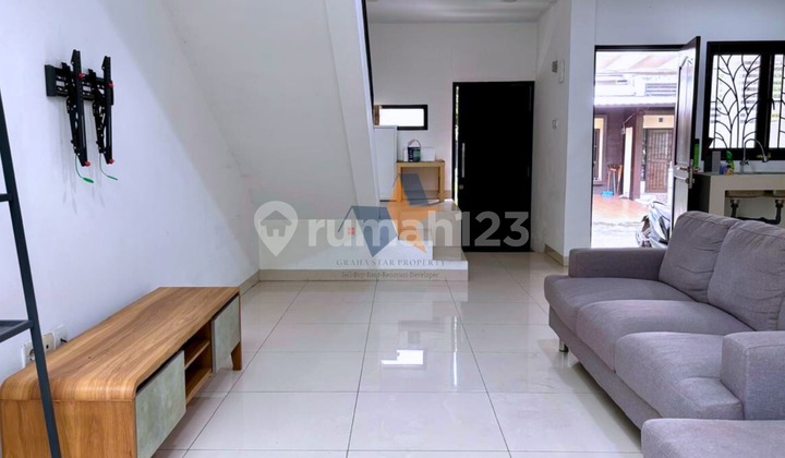 Minimalist House for Sale Ready to Occupy in a Strategic Location Graha Raya