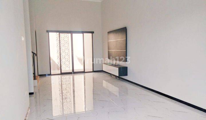 Rumah Bagus Furnished di Perum Ratihmaya, Malang