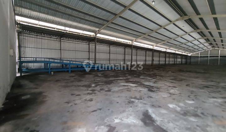 Disewakan Gudang Margomulyo 4000 m² 2