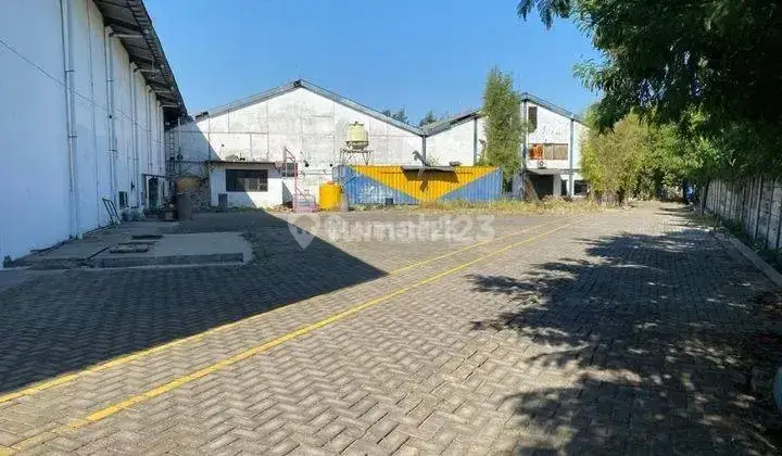 Pabrik luas 7000an paling murah! Jual di bawah njop! Hanya 3jt an per m2 di 0 jl raya 1