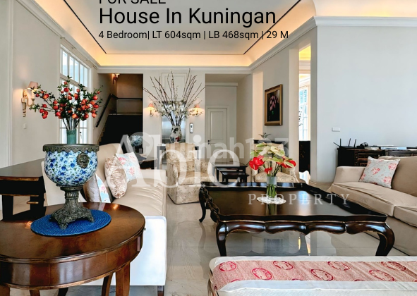 Fast Sale House In Kuningan, South Jakarta