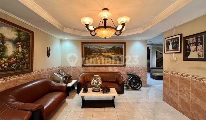 Fast Sale House In Kebayoran Lama Jakarta Selatan