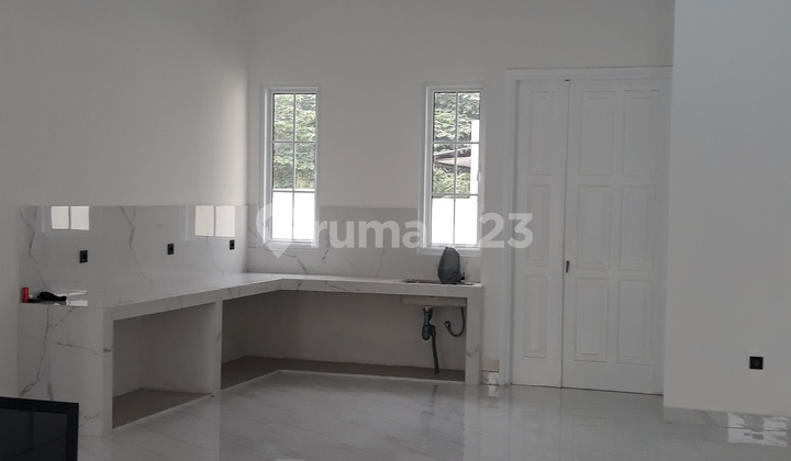 Rumah Lux di Pondok Kelapa Jakarta Timur