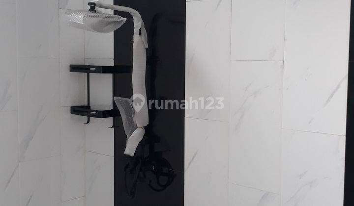 Rumah Lux di Pondok Kelapa Jakarta Timur
