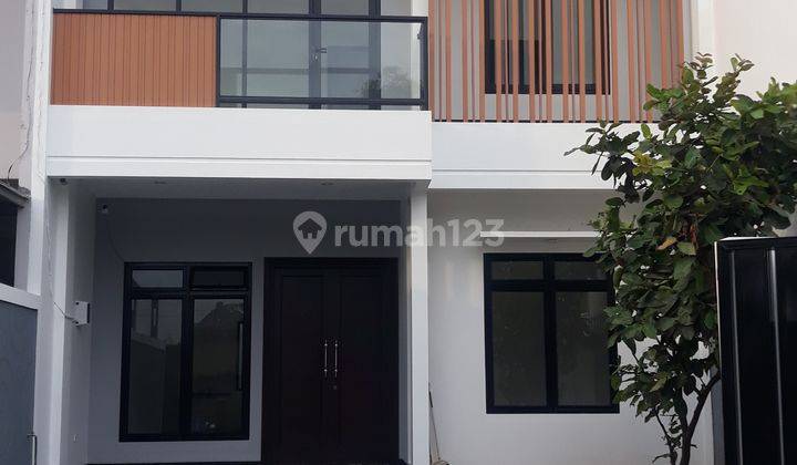 Rumah Lux di Pondok Kelapa Jakarta Timur Rumah 1