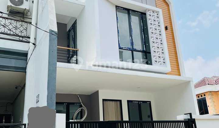 Rumah Super Bagus Di Pondok Bambu Jakarta Timur Bagus 2