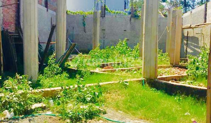 Land can be financed for 8 years in Pondok Kelapa. Land can be financed for 8 years in Pondok Kelapa.