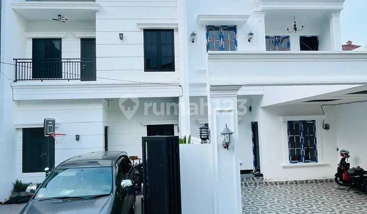 Rumah Lux Di Pondok Bambu Jakarta Timur di Pondok Bambu