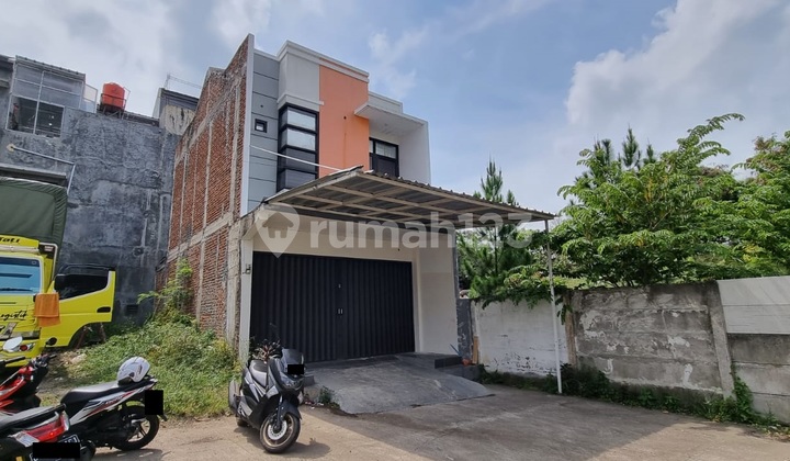 Ruko Siap Pakai Cocok untuk Usaha atau Kantor di Taman Kopo Katapang Ruko Siap Pakai Cocok untuk Usaha atau Kantor di Taman Kopo Katapang