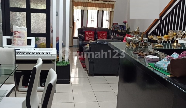 Comfortable 2-Story Residence, Strategic Location in Permata Kopo Comfortable 2-Story Residence, Strategic Location in Permata Kopo