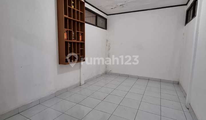 Well-Maintained Comfortable House for Living in Kopo Elok 2