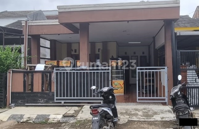 Rumah di Kawasan Nyaman, Akses Jalan Lebar di Graha Hijau Kopo