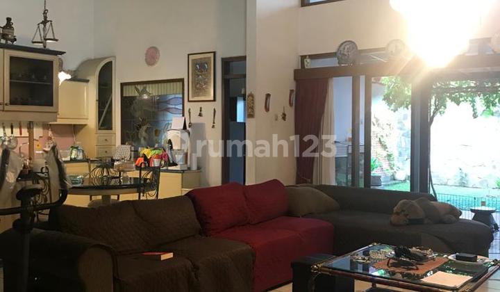 Rumah Kawasan Asri Cocok untuk Villa di Gegerkalong