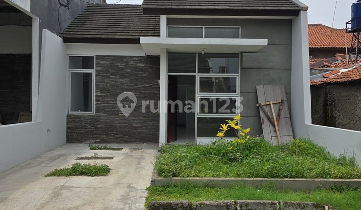 Rumah Minimalis Siap Huni Cocok untuk Pasutri Baru di Manglid