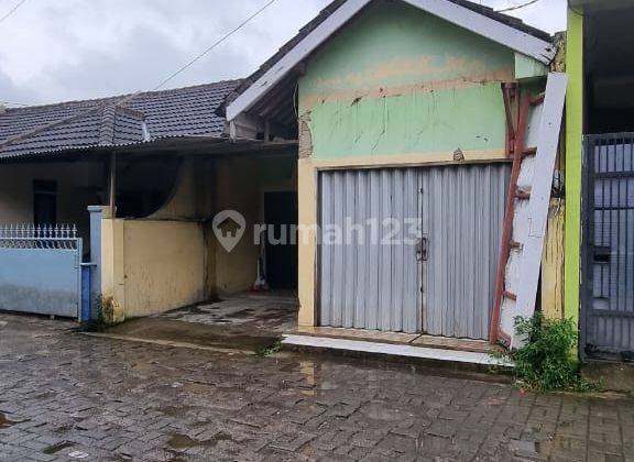 Rumah Bebas Banjir Strategis di Kopo Sayati 1