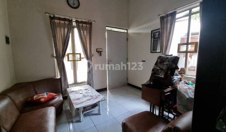 Rumah Nyaman Posisi Hook Dekat Pasar Segar di Taman Kopo Indah 2 2