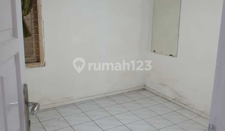 Wide Hook House Suitable for Large Families in Kopo Elok 2