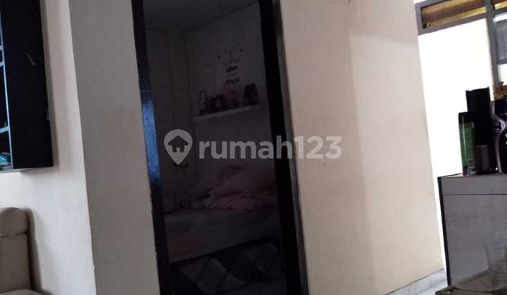 Sturdy & Well-Maintained House, Ready to Occupy in Cijerah 2