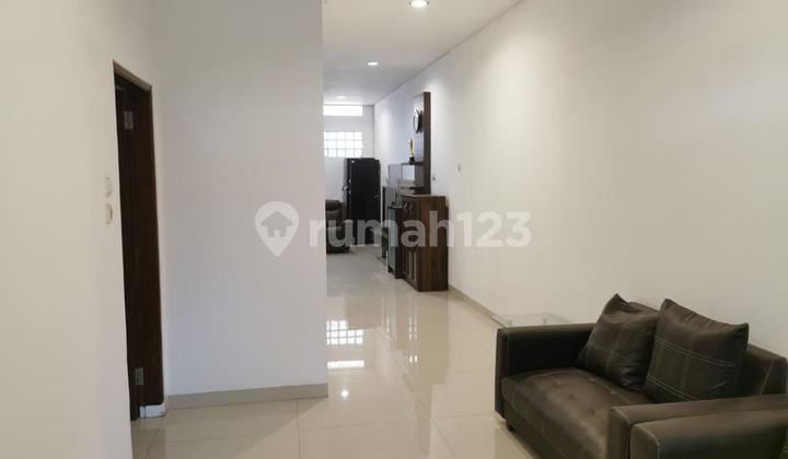 Rumah Cantik Siap Huni di Taman Kopo Indah 2 2