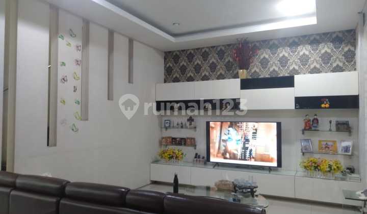 Hunian Nyaman 2 Lantai Dikawasan Strategis Taman Sakura Hunian Nyaman 2 Lantai Dikawasan Strategis Taman Sakura