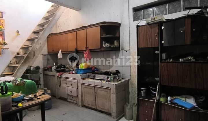 Quiet Neighborhood House in Taman Rahayu 1 2