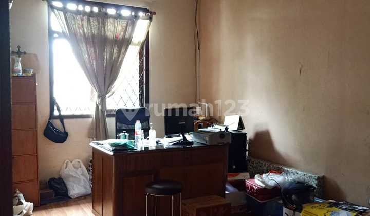 House Suitable for Warehouse or Convection in Taman Holis Indah 1 2