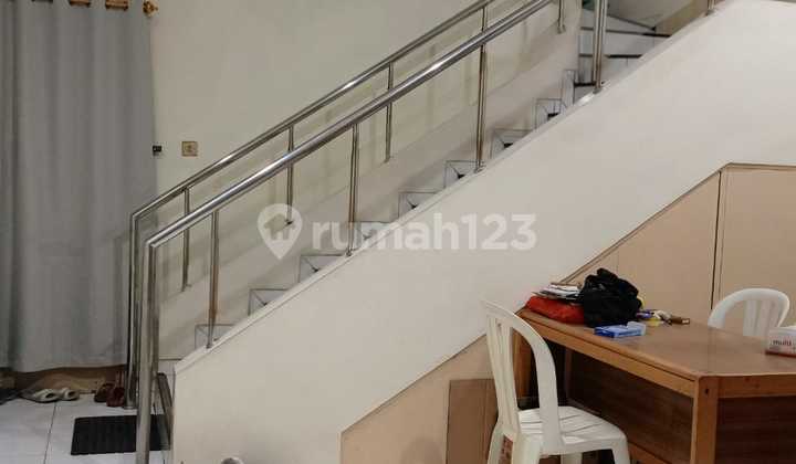 Shop House Near the City Center Suitable for Business or Office in Bkr Available for Rent 2